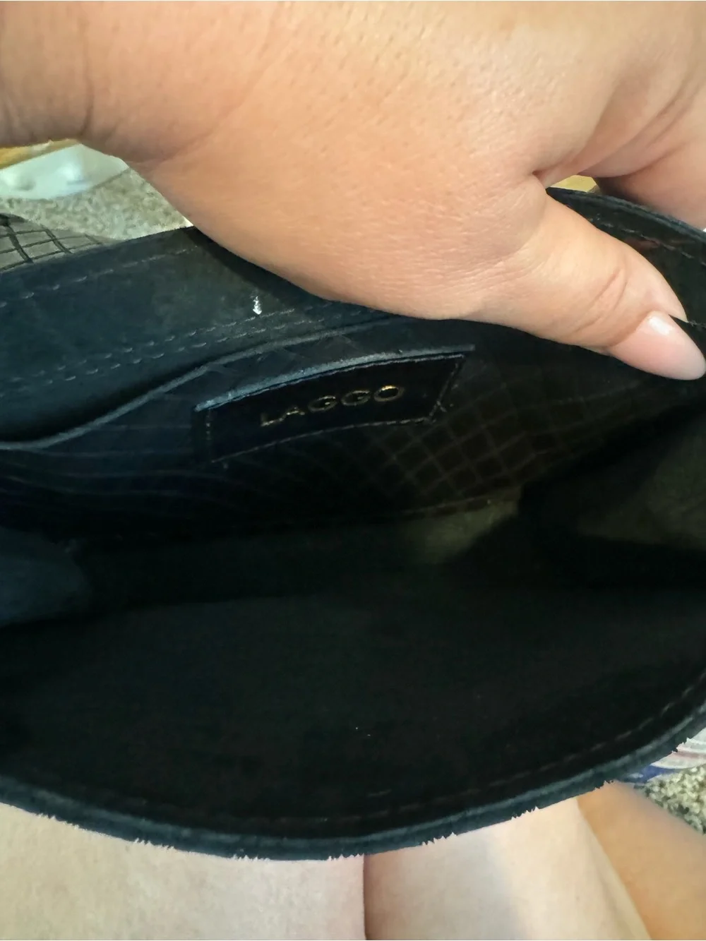 Laggo sleek black